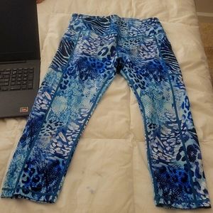CVG Capri leggings small